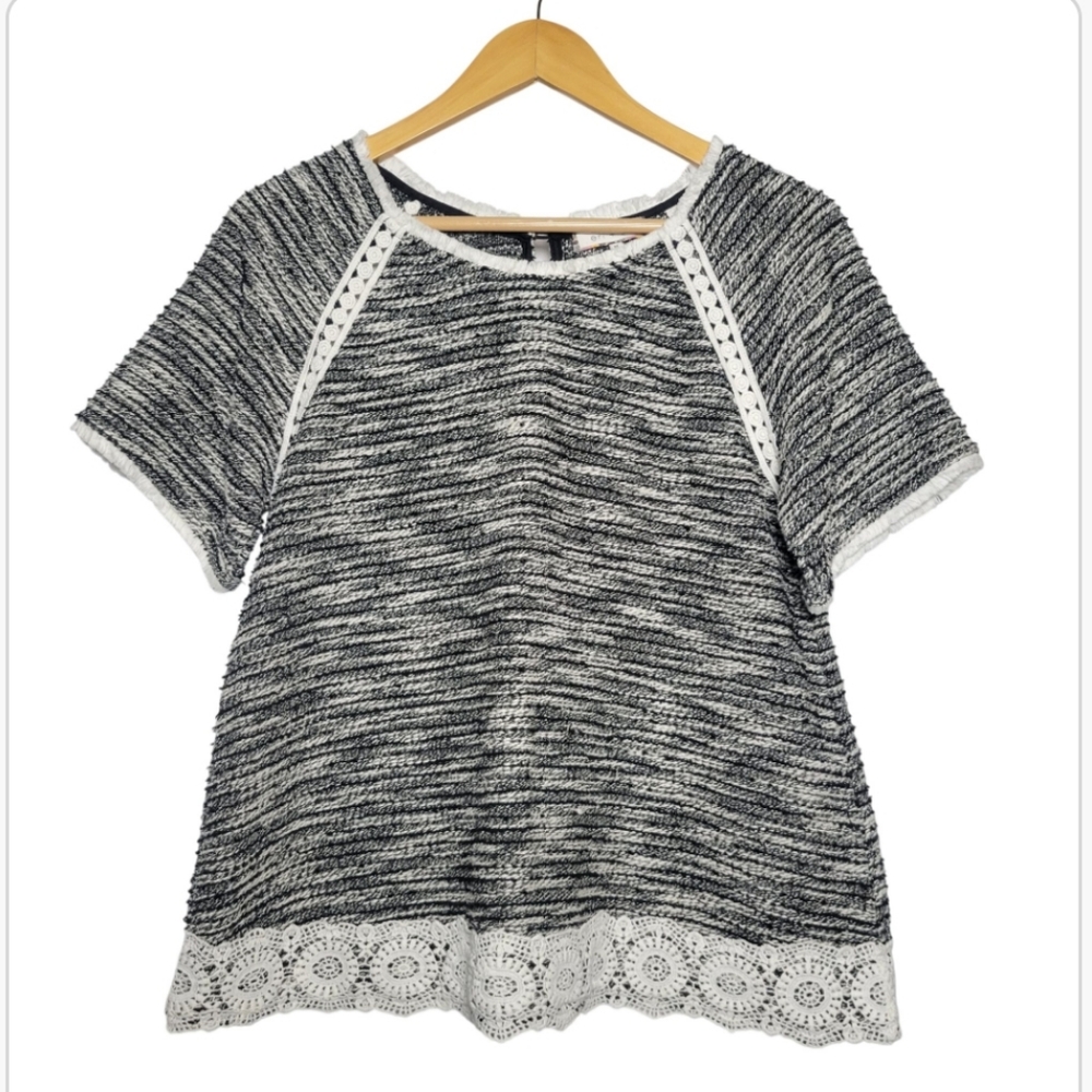 Antgropologie Eri + Ali Black & White Crochet Detail Blouse
